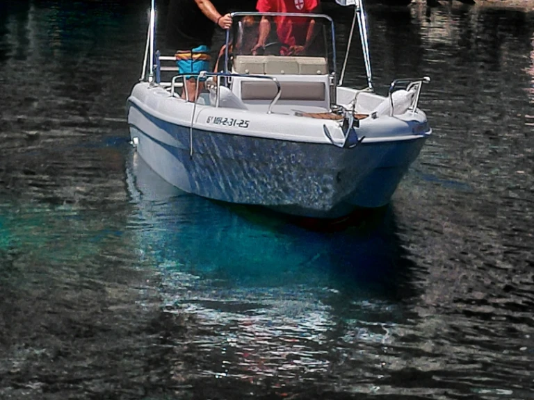 Yacht charter Ciutadella de Menorca - Saver OPEN 520 on SamBoat
