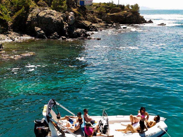 Yacht hire Roses cheap Medline II