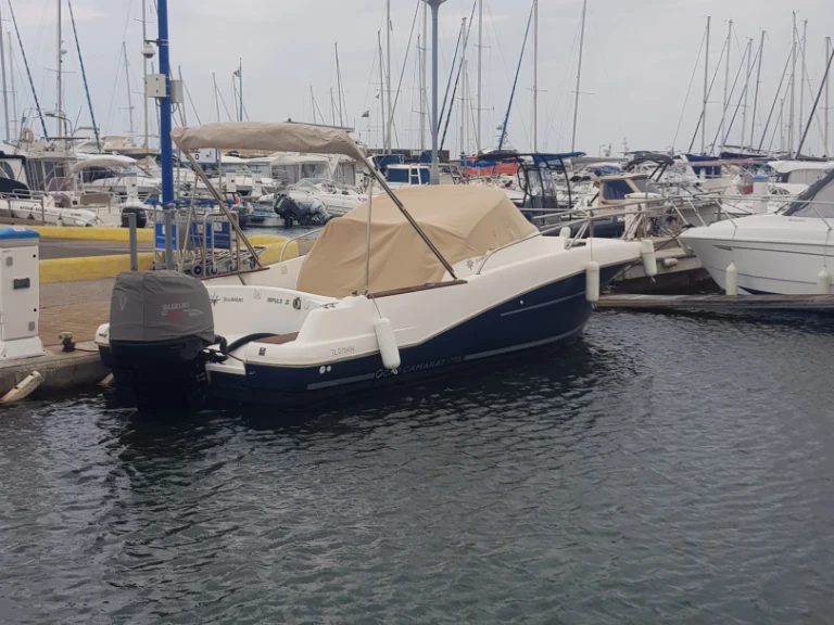 Hire a Jeanneau Cap Camarat 7.5 WA Martigues