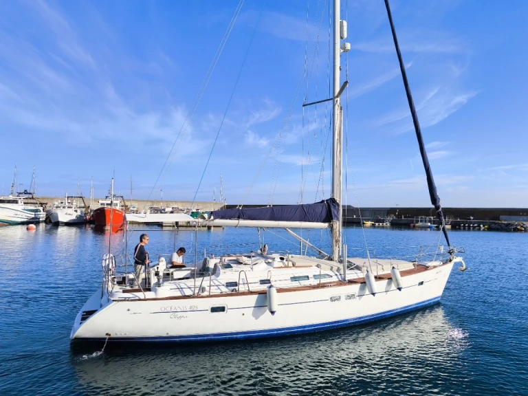 Sailboat hire in Blanes - Bénéteau Oceanis 423 Clipper