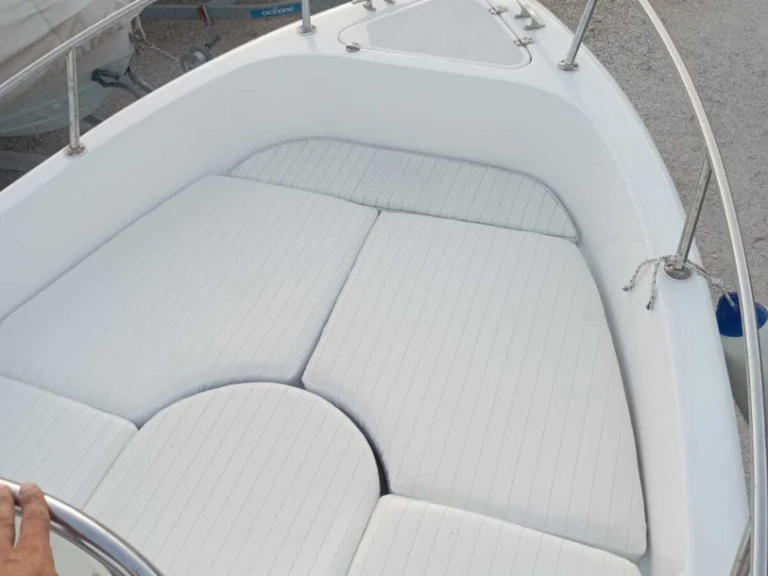 Motorboat to hire Savelletri Di Fasano at the best price