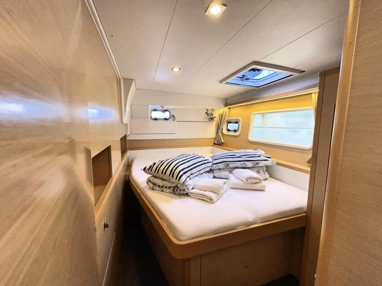 Hire a Lagoon Lagoon 400 S2 Nydri