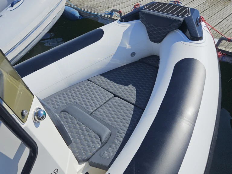 Yacht hire Pornichet cheap TR54