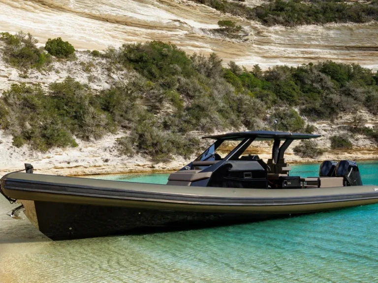 Sea Water Phantom 420 charter bareboat or skippered in  Grand Piquey