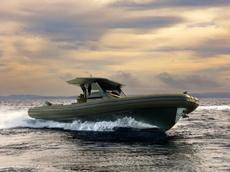 Yacht charter Grand Piquey - Sea Water Phantom 420 on SamBoat