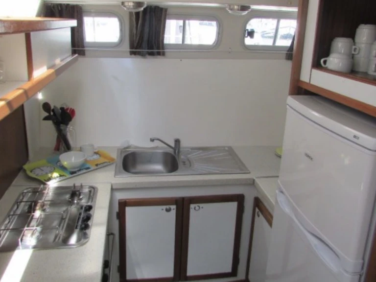Yacht hire Marseille cheap Tarpon 790 Lx
