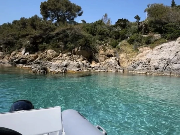 Hire RIB Four SEAS  with a boat licence