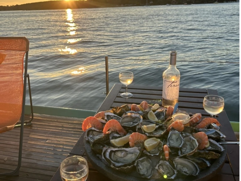 Charter a Dupouy Plate in Lège-Cap-Ferret on Samboat