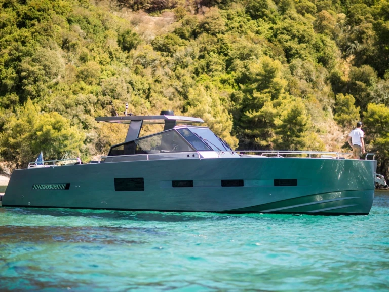 Yacht charter Cogolin - MED YACHT  Med Yacht 52 on SamBoat
