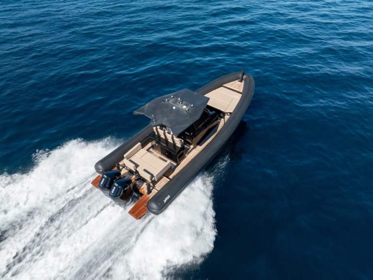 Hire a Sea Water SEA WATER 320 Cogolin