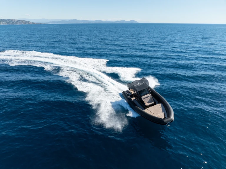Yacht hire Cogolin cheap SEA WATER 320