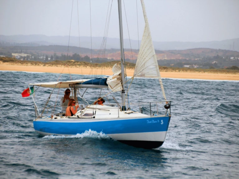 Hire Sailboat Bénéteau with a boat licence