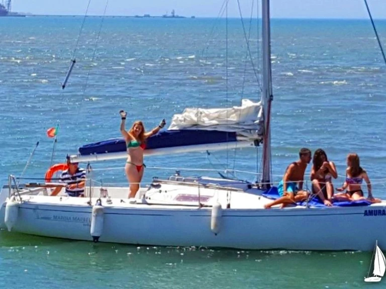 Sailboat to hire Ferragudo at the best price