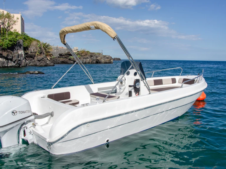 Hire a cosiver Charro 555 Catania