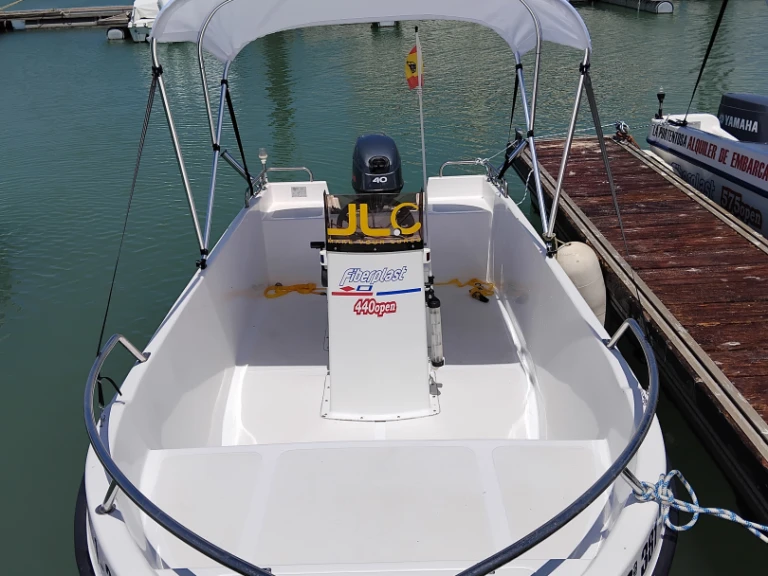 Yacht charter Spain - FIBERPLAST  440 Open  on SamBoat