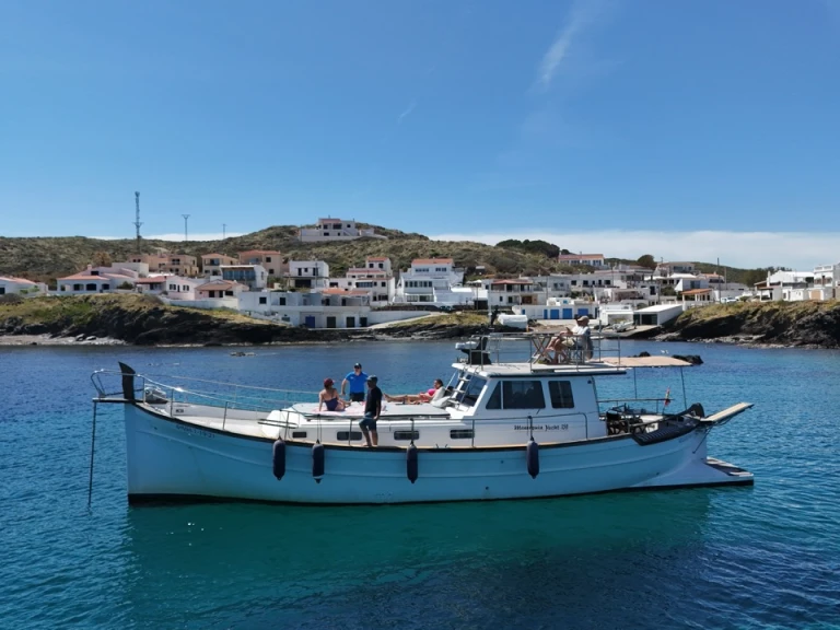 Hire Motorboat with or without skipper Menorquin-Yachts Mahón