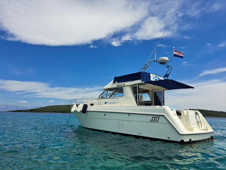 Hire a Rodman Rodman 970 Fly Bridge World