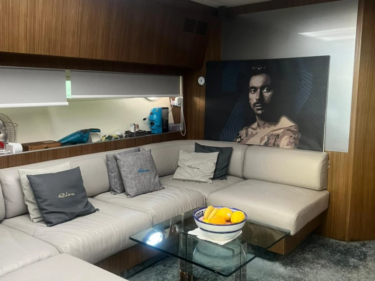 Luxury Yacht to hire Naples at the best price