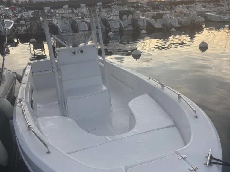 Yacht hire Pointe-à-Pitre cheap 23'