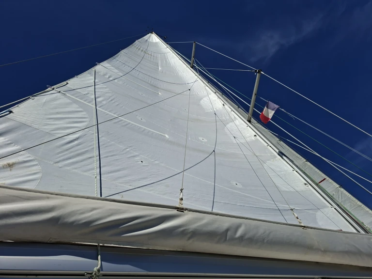 Yacht hire Gruissan cheap Elan 31