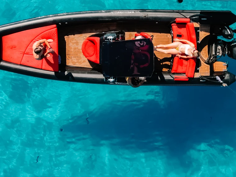 Hire a Technohull 888 Préveza
