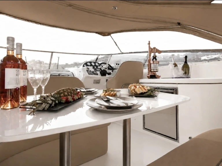 Yacht charter Taormina - Bavaria Bavaria 37 Sport on SamBoat