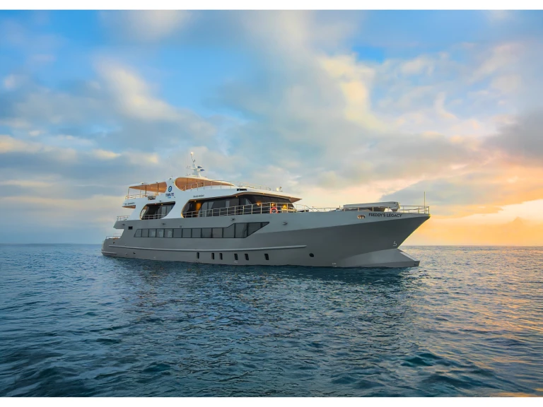  Luxury Motor Yacht - Tribute charter bareboat or skippered in  Puerto Baquerizo Moreno