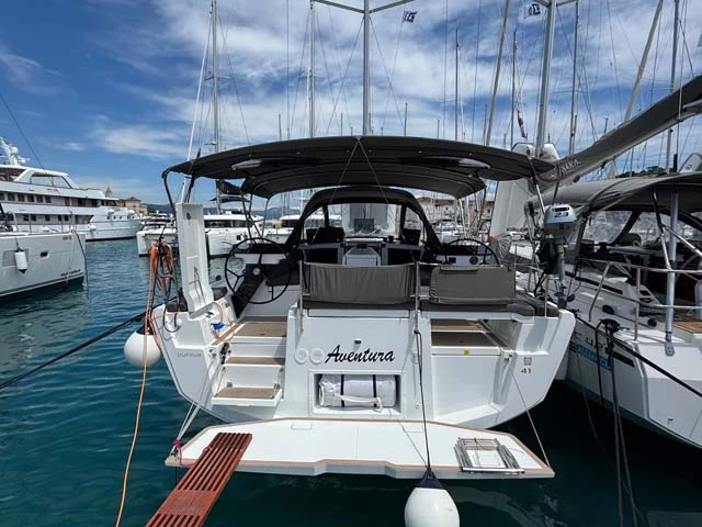 Charter a Dufour Dufour 41 in Trogir on Samboat