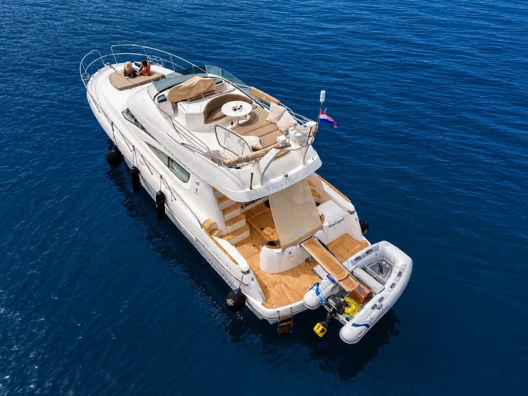 Motorboat to hire Korčula (City) at the best price