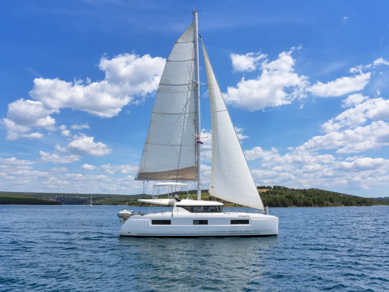 Hire a Lagoon Lagoon 46 Skradin
