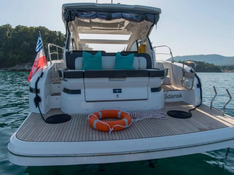 Hire Luxury Yacht with or without skipper Bavaria Sývota