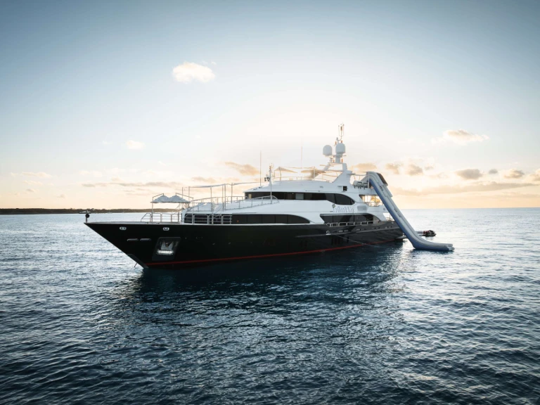 Hire a Benetti ARTHUR'S WAY  Nassau