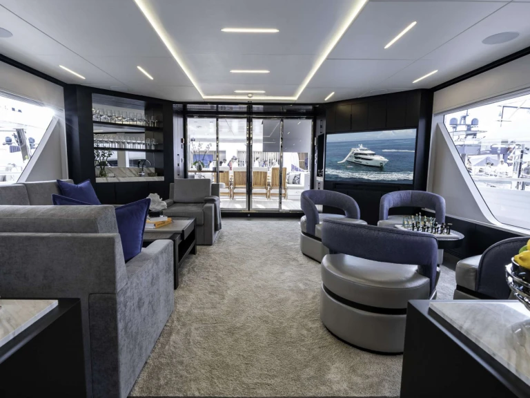 Hire Luxury Yacht with or without skipper Hargrave Nassau