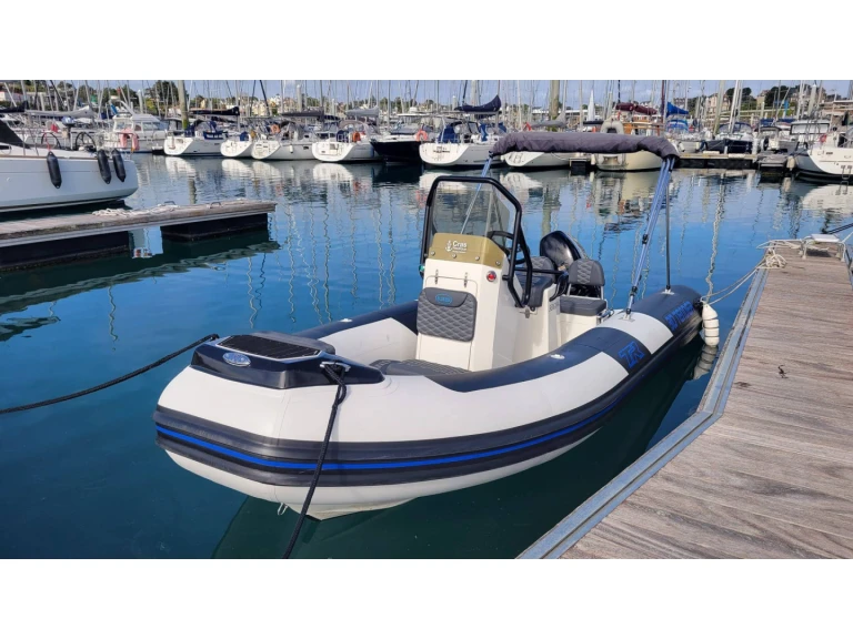 Yacht charter Saint-Quay-Portrieux -  3D TENDER - TR54 on SamBoat