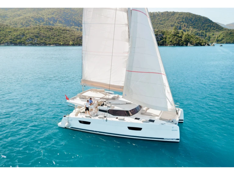 Catamaran hire in Marmaris - Fountaine Pajot Tanna 47