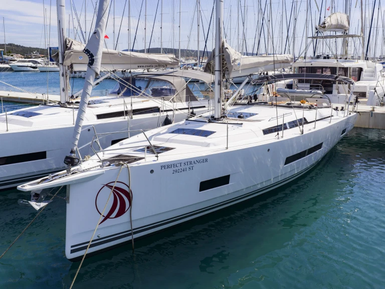 Charter a Hanse Hanse 460 in Sukošan on Samboat