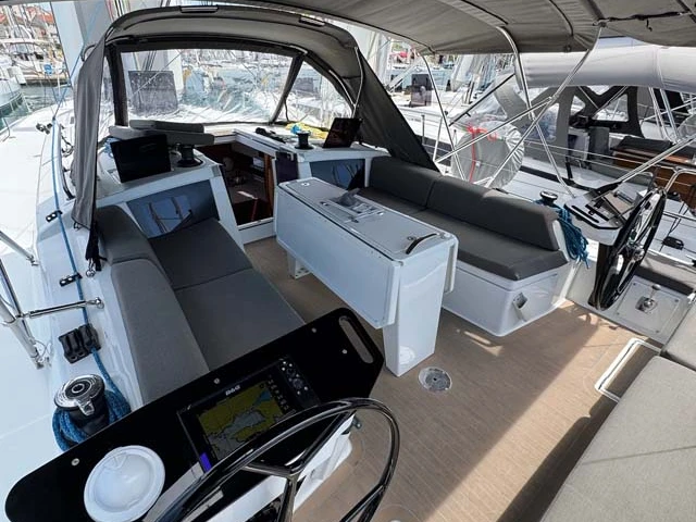 Sailboat to hire Trogir at the best price