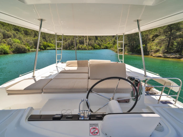 Yacht hire Skradin cheap Lagoon 46