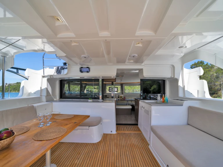 Catamaran hire in Skradin - Lagoon Lagoon 46