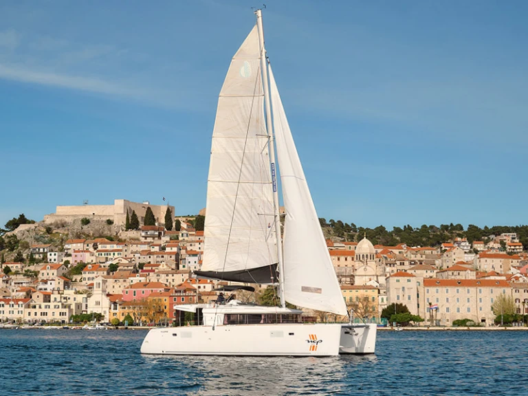 Hire a Lagoon Lagoon 450 Šibenik