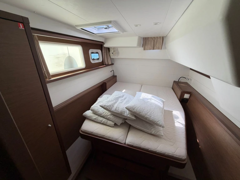 Yacht charter Sukošan - Lagoon Lagoon 450 F on SamBoat