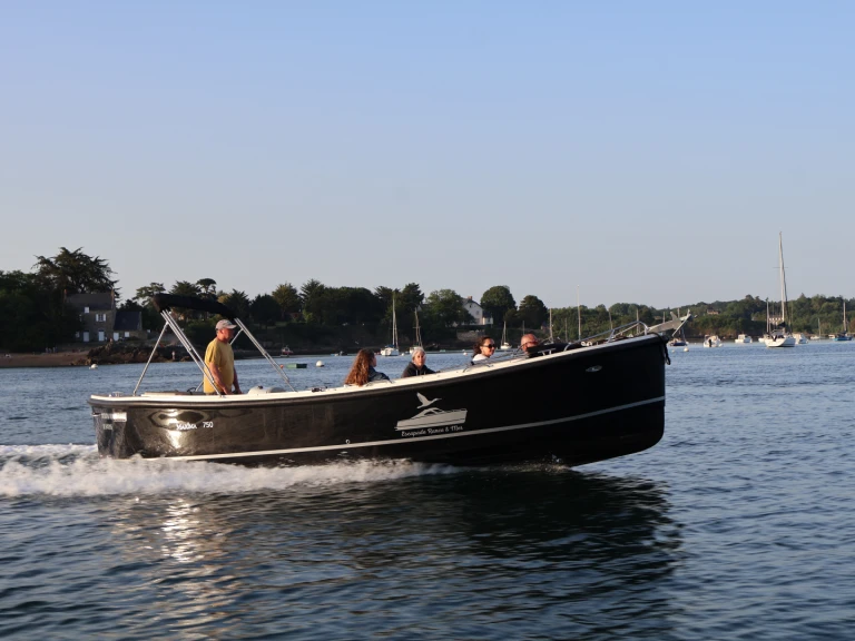 Motorboat to hire Dinard at the best price