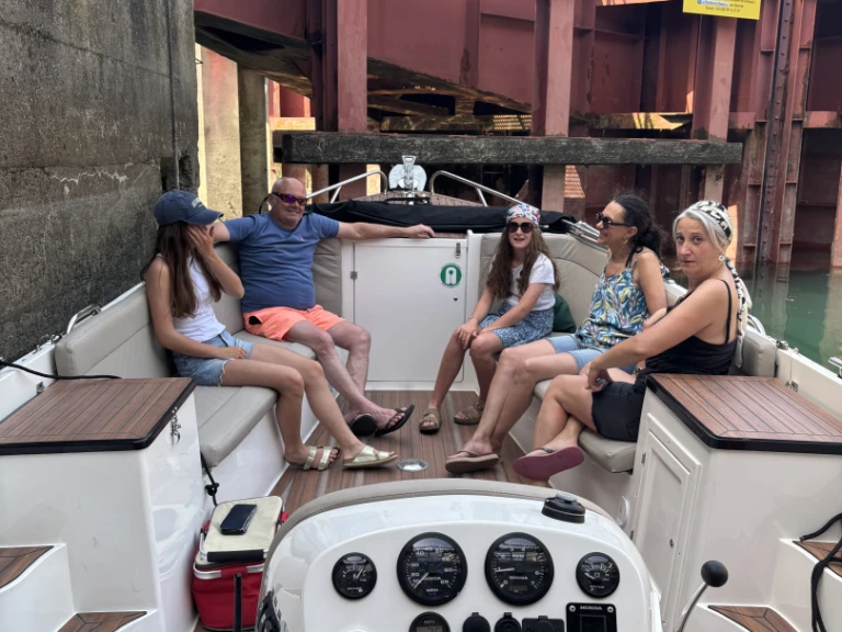 Yacht hire Dinard cheap 750 flying lounge