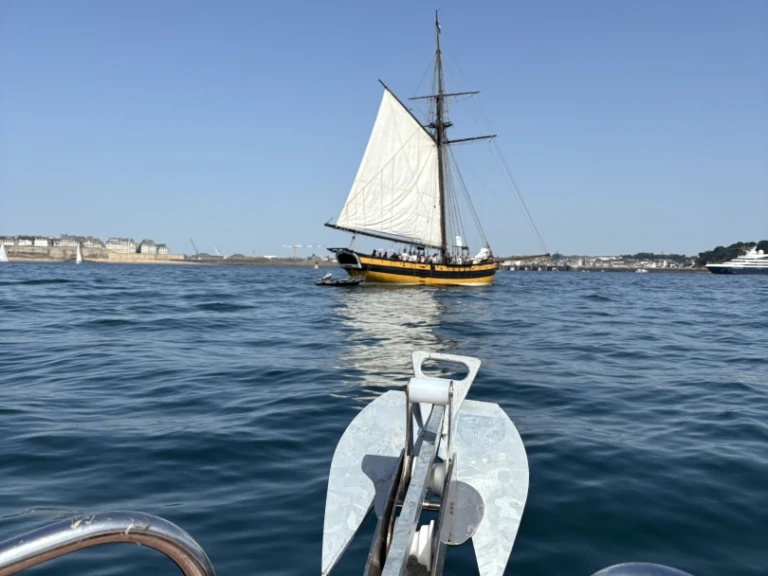 Motorboat hire in Dinard - Maxima 750 flying lounge