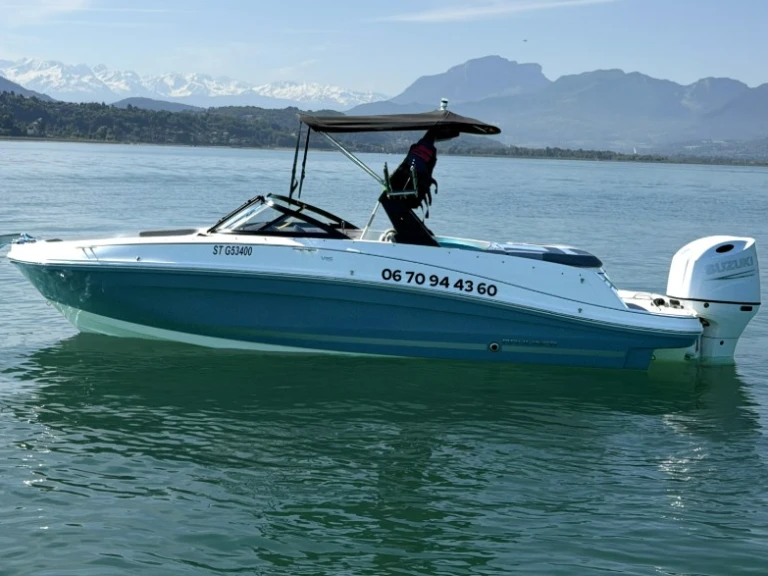 Motorboat to hire Aix-les-Bains at the best price