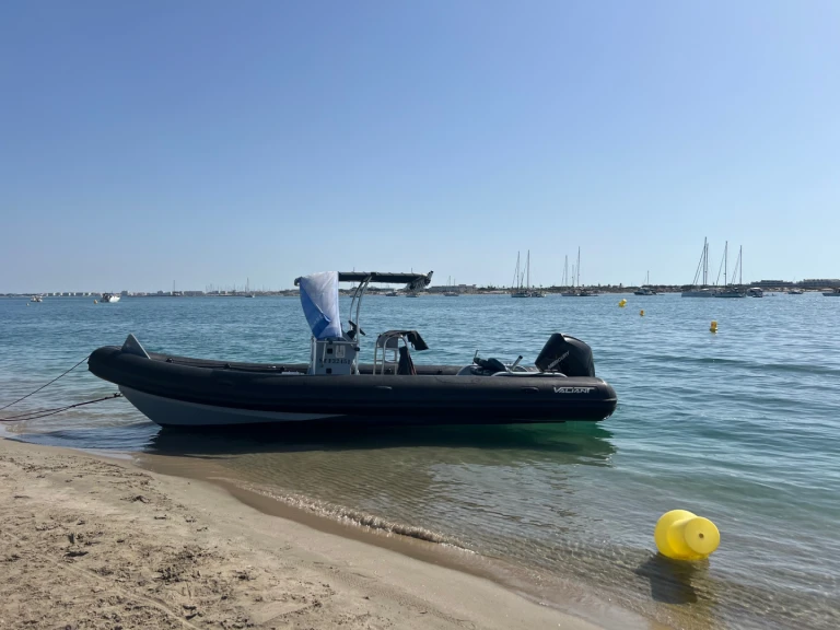 Hire RIB Valiant with a boat licence