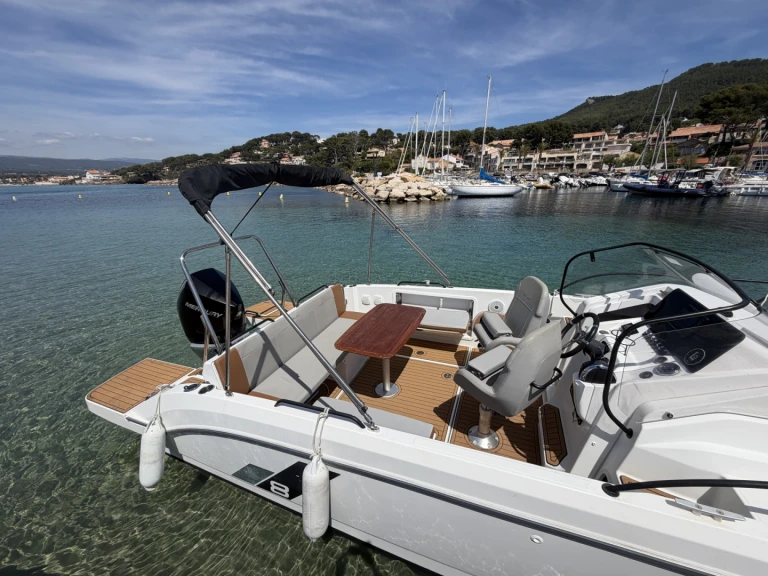 Yacht charter La Madrague - Bénéteau Flyer 8 SUNdeck on SamBoat