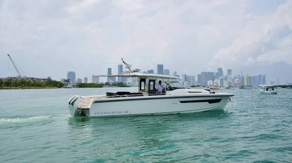 Yacht hire West Palm Beach cheap T11