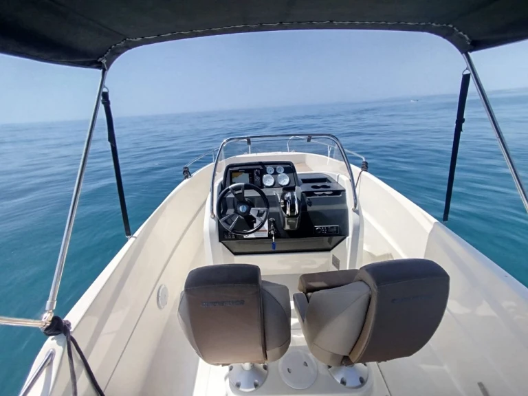 Yacht charter Spain - Quicksilver Activ 505 Open on SamBoat