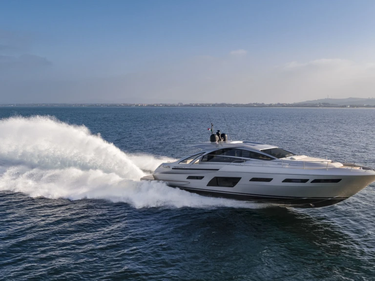 Luxury Yacht hire in Naples - Pershing 7x